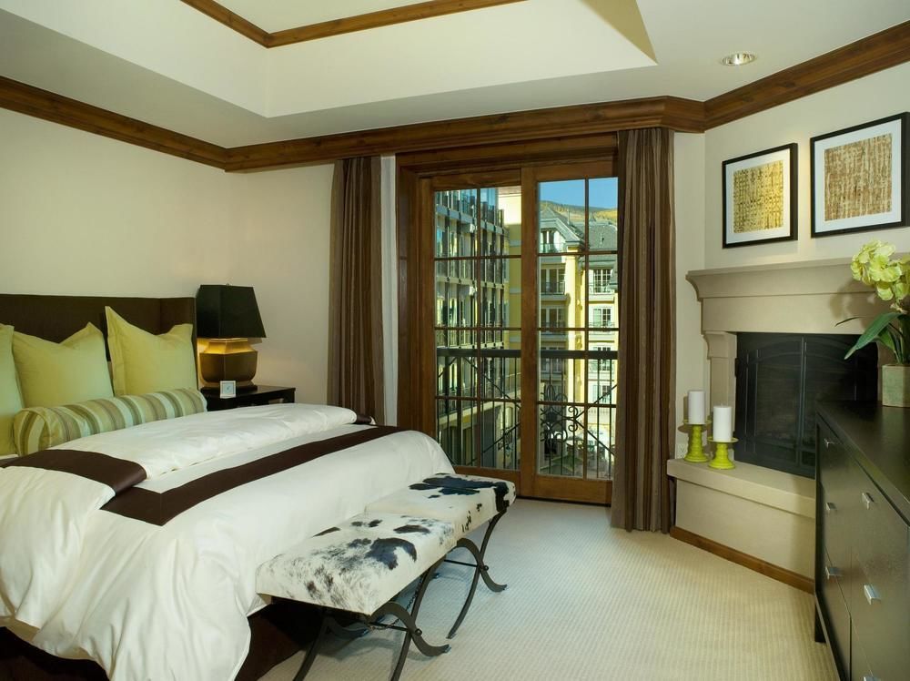 Legendary Lodging At The Ritz Vail Exterior photo