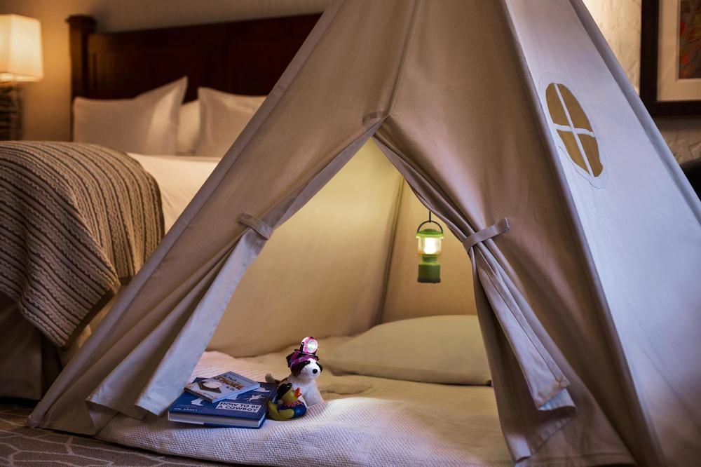 Legendary Lodging At The Ritz Vail Exterior photo
